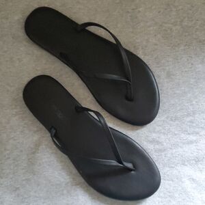 Cynthia Rowley Black Flip Flops